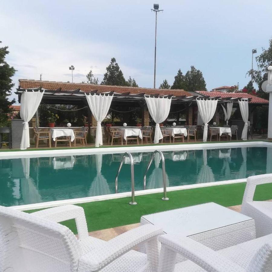 Complex Exotica Hotel Lozenets Bagian luar foto