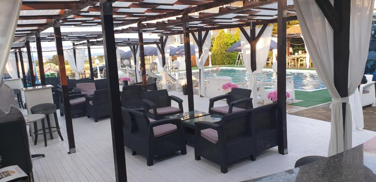 Complex Exotica Hotel Lozenets Bagian luar foto
