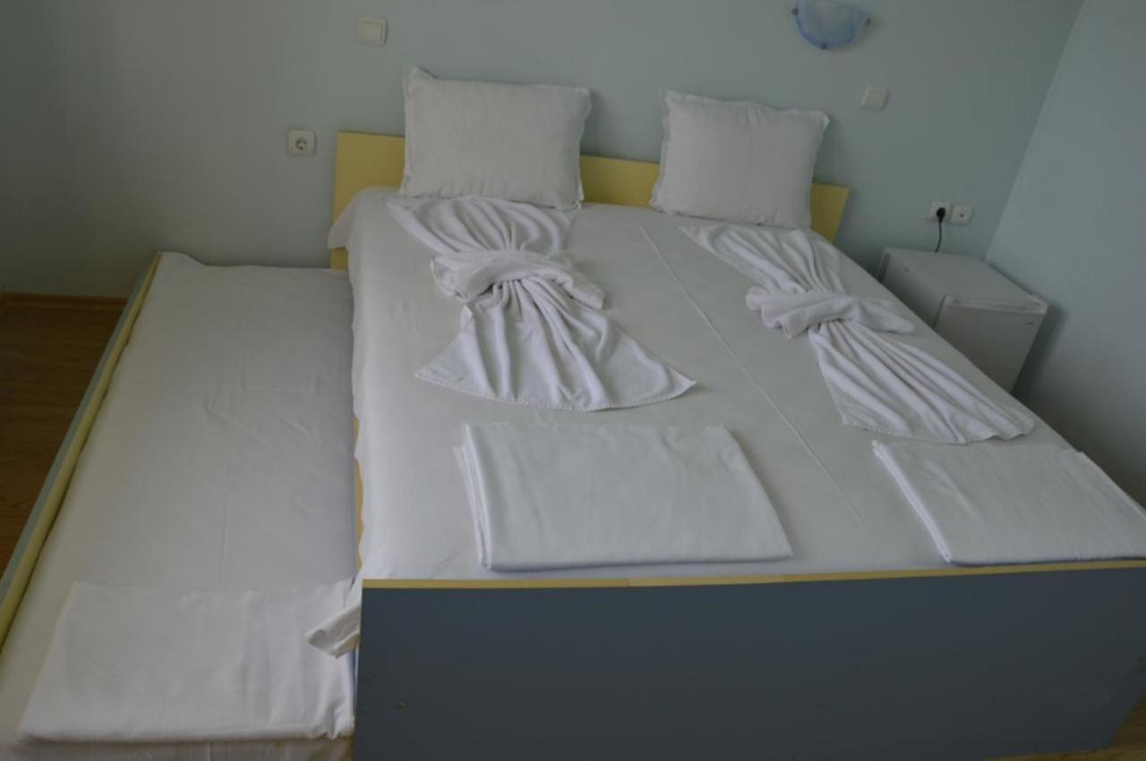 Complex Exotica Hotel Lozenets Bagian luar foto