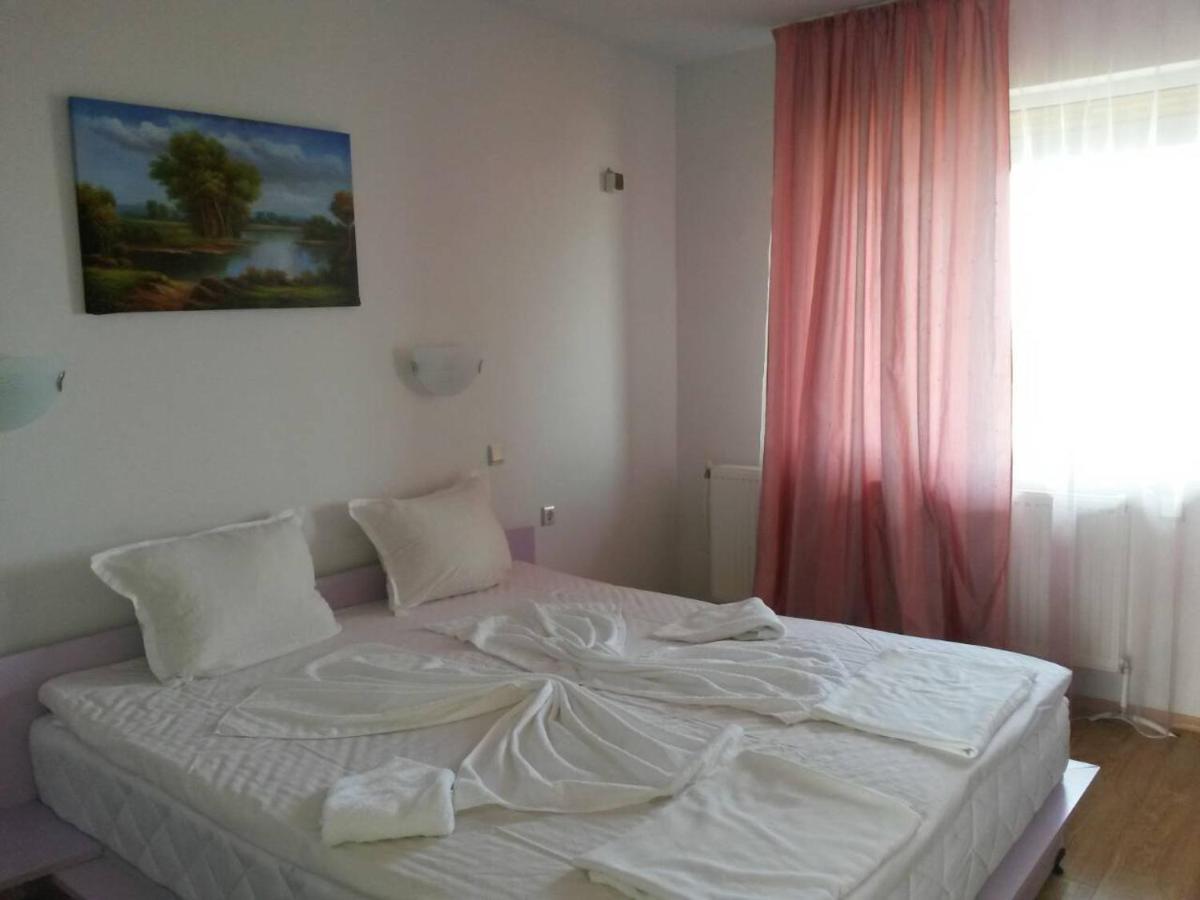 Complex Exotica Hotel Lozenets Bagian luar foto