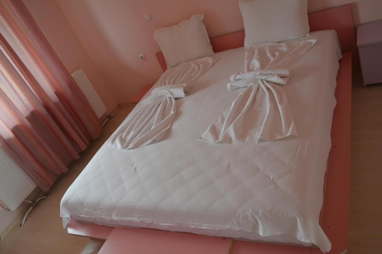 Complex Exotica Hotel Lozenets Bagian luar foto