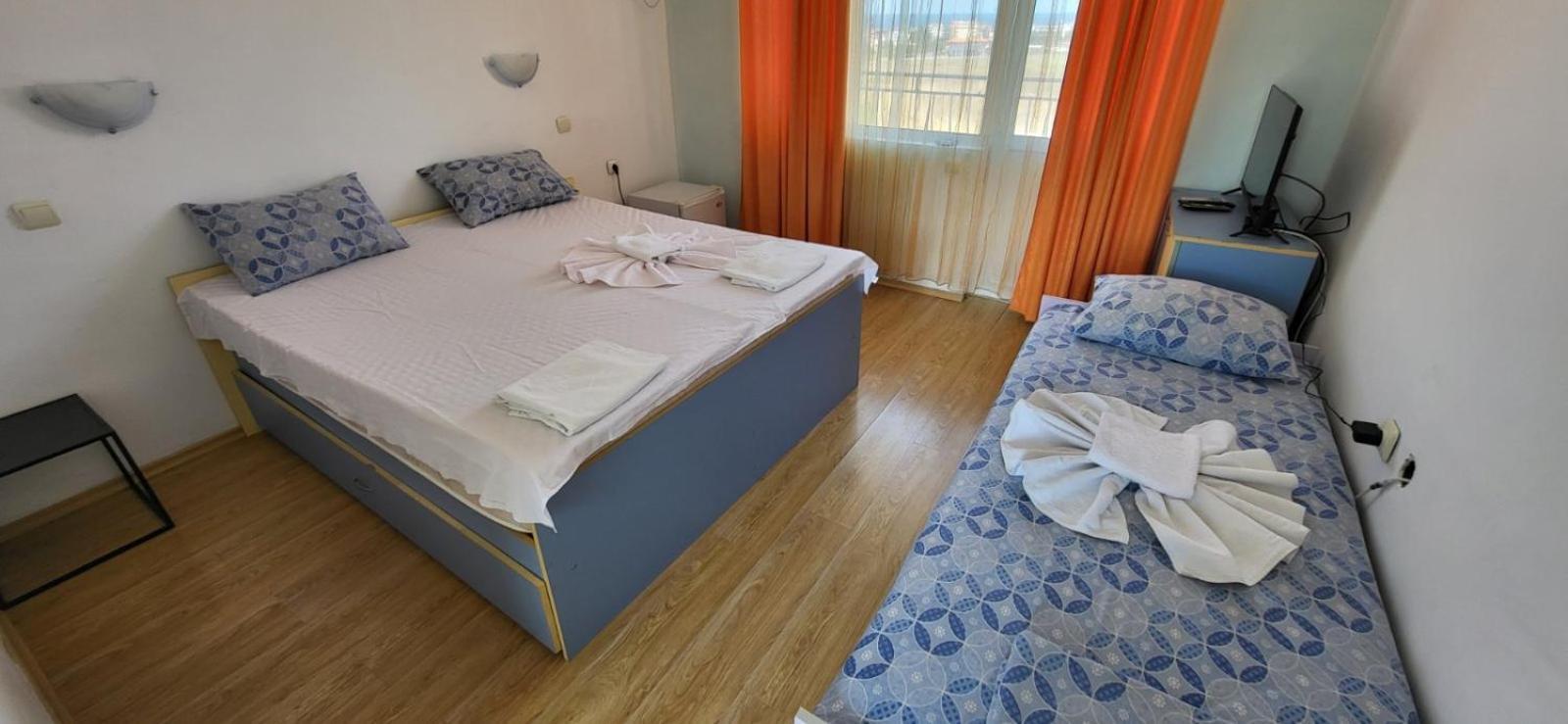 Complex Exotica Hotel Lozenets Bagian luar foto